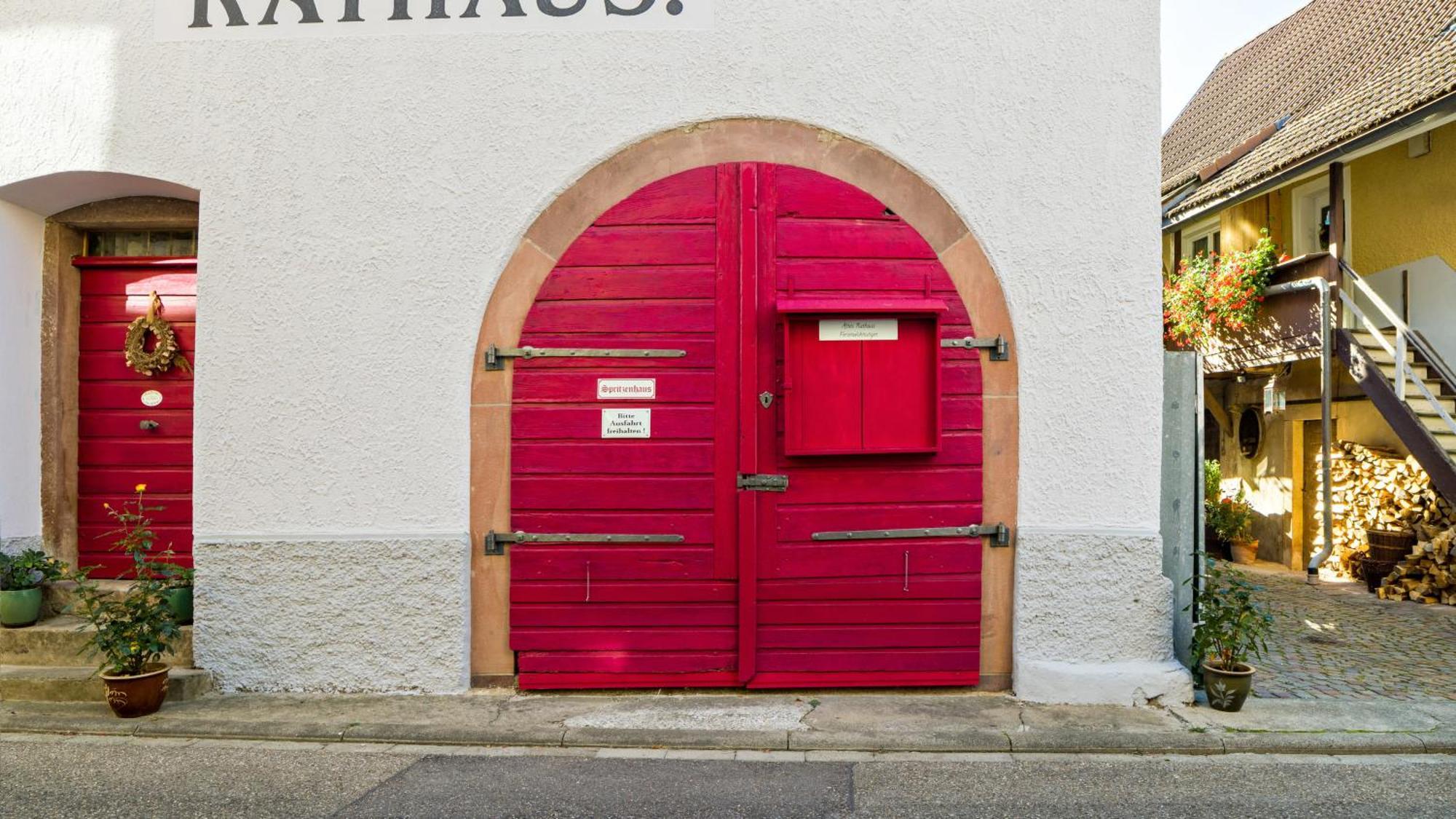 Ferienwohnungen Altes Rathaus Vogtsburg Bagian luar foto